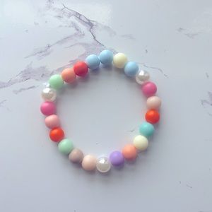 Cute hand made beaded pearl bracelet
